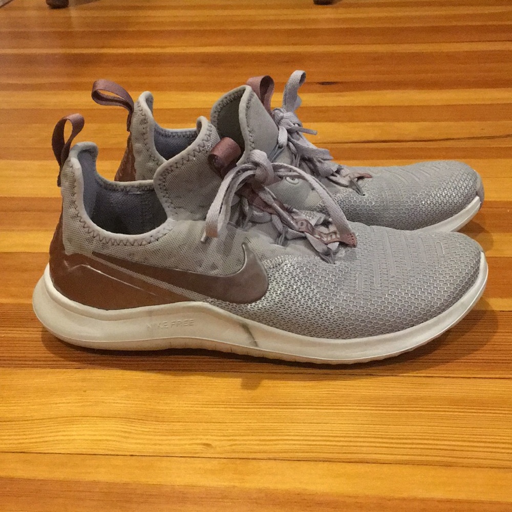 Women’s Nike Free Training// Size: 7